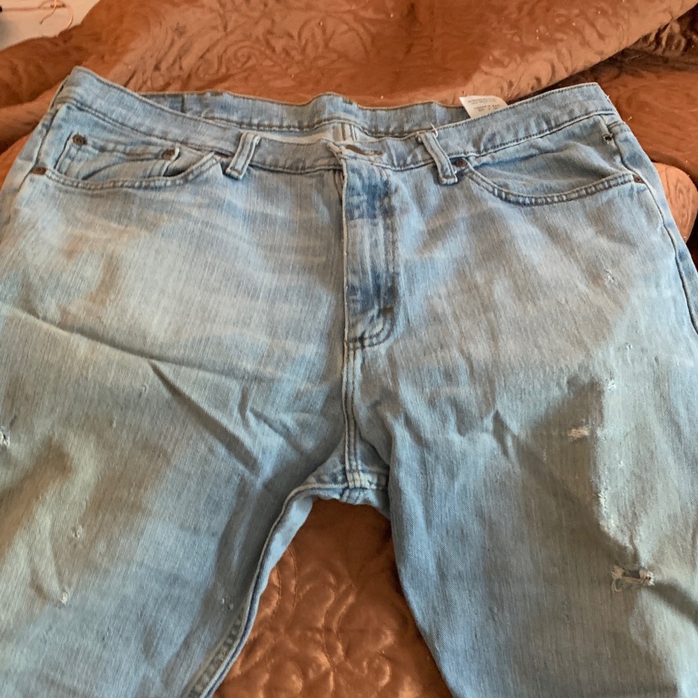 Wrangler Classic Light Blue distressed Jeans